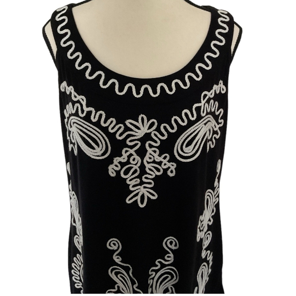 Once Again Black & White Embroidery appliqué tunic Tank Top 1X - Picture 3 of 10